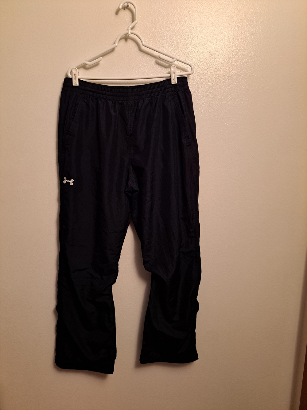 Under Armour Men’s Black Athletic Track Pants/Windbreaker